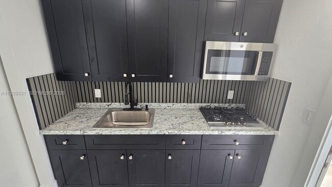 Photo - 265 W 53rd Terrace Unit 2