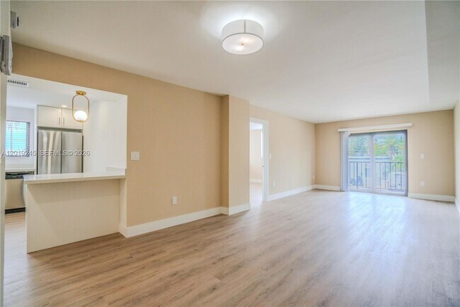 Photo - 6960 Rue Vendome Unidad 201