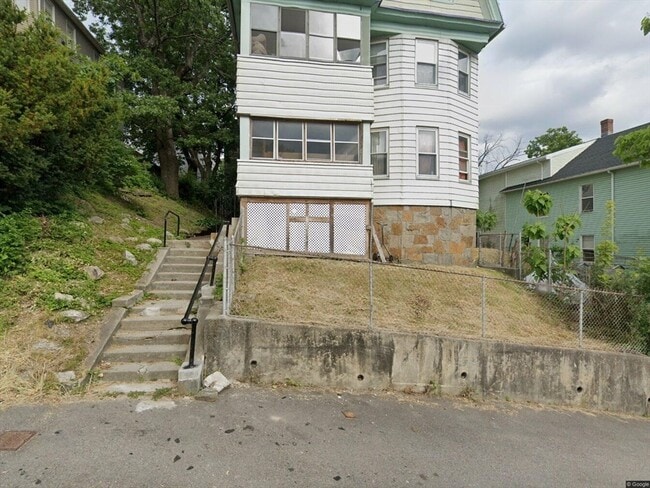 Building Photo - 16 Everard St Unit 3