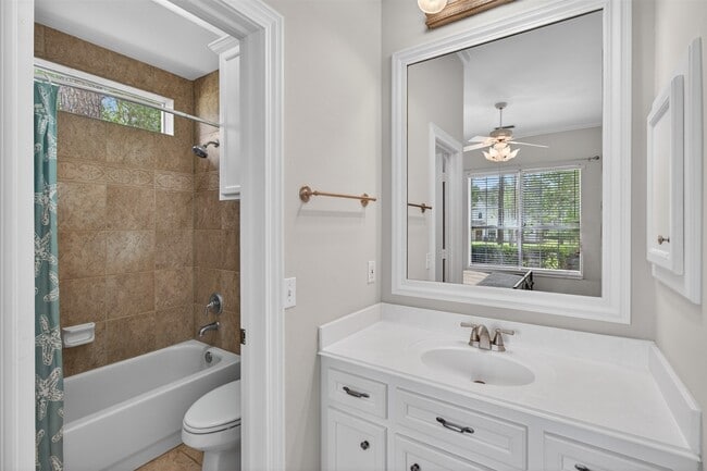 Building Photo - 10626 Crystal Cove Dr