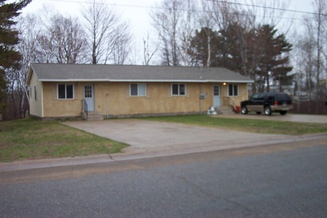 Building Photo - 2012 Van Evera Ave Unit 02