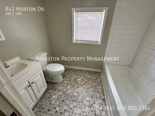 Photo - 842 Horton Dr