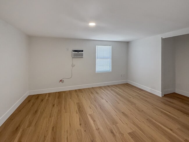 Photo - 204 2nd St Unit 2