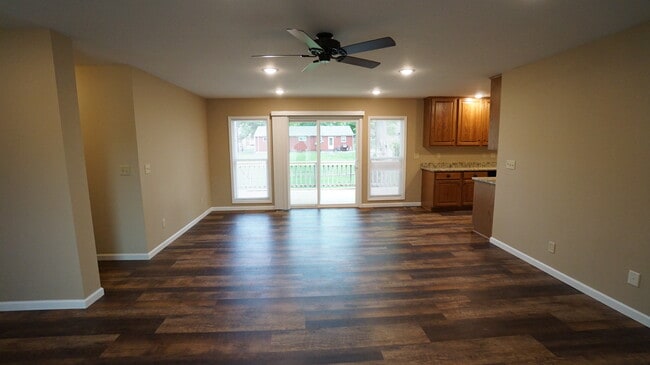 Photo - 2025 Tecumseh Rd