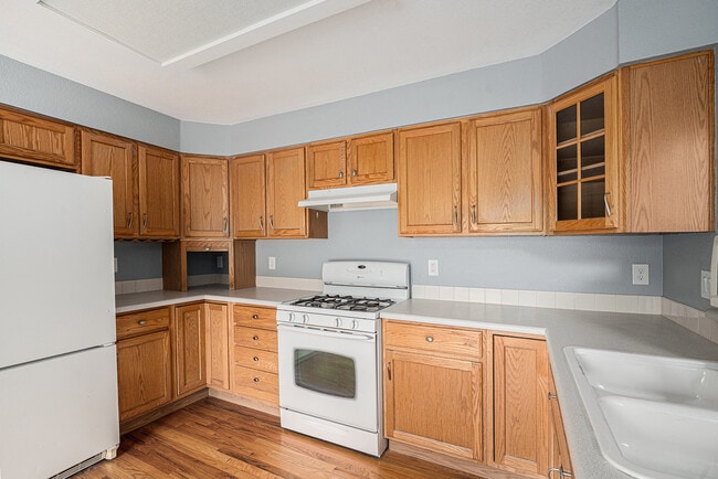 Photo - 608 Bentley Pl