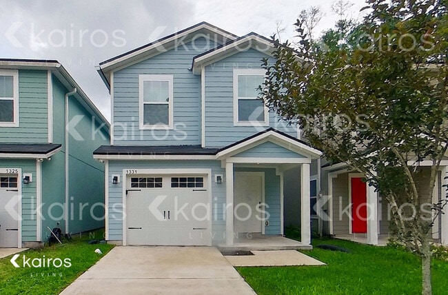 Building Photo - 1331 Mull St