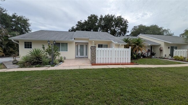 Building Photo - 4000 Poinciana Ct