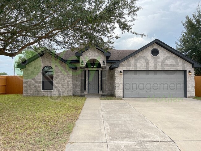 Photo - Beautiful 3b /2 bath home in McAllen