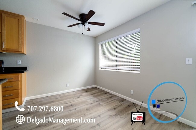Photo - 900 Cambridge Dr
