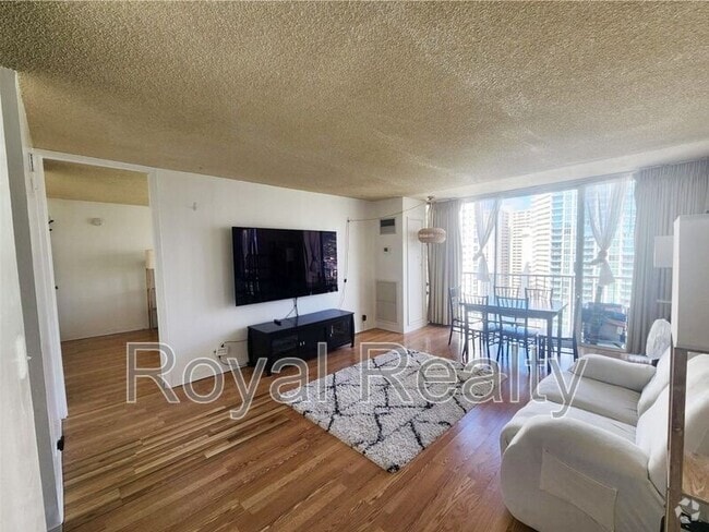 Building Photo - 1925 Kalakaua Ave Unit #2104 Rental