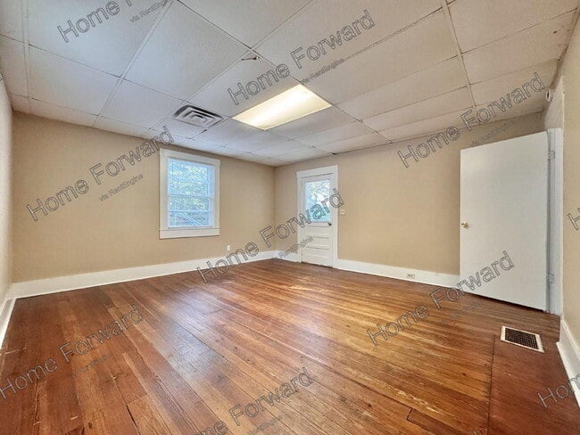 348 Davis Ct