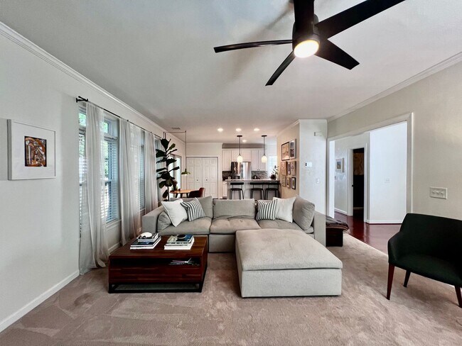 Photo - Charming 4 Bedroom home Near Virginia Beac...