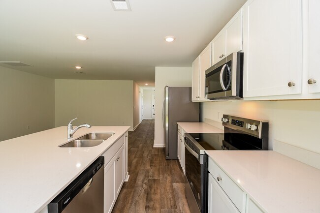 Photo - 47 Striker Rd