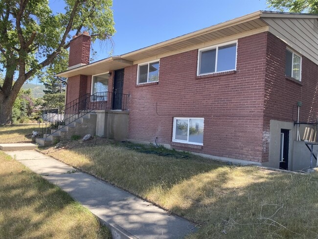 Photo - 1819 S Davis Blvd