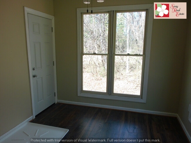 Photo - 108 Jamestown Rd