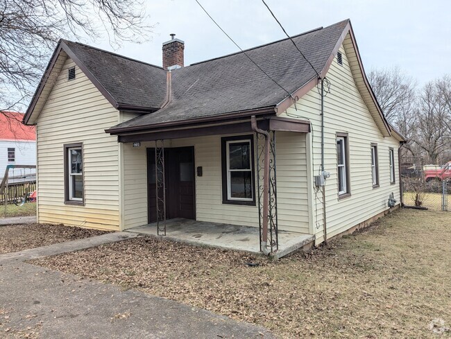 Building Photo - 902 Grover St Rental