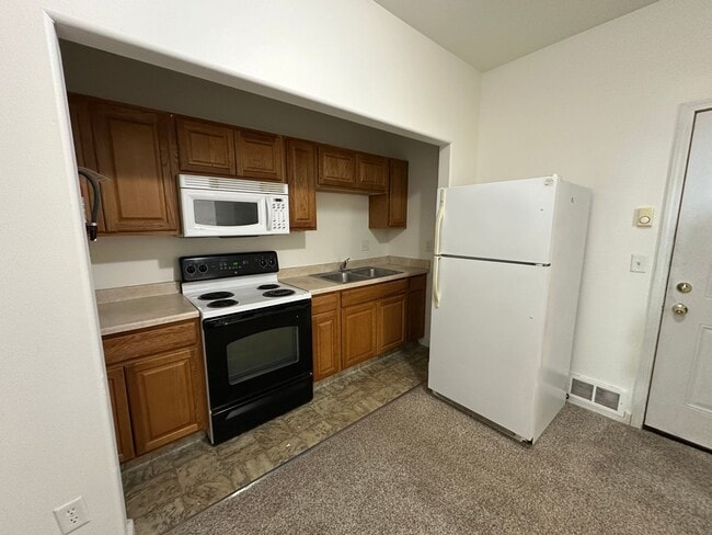 Photo - 8 College Ave Unit #4