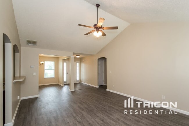 Photo - 4991 Larkspur Ln