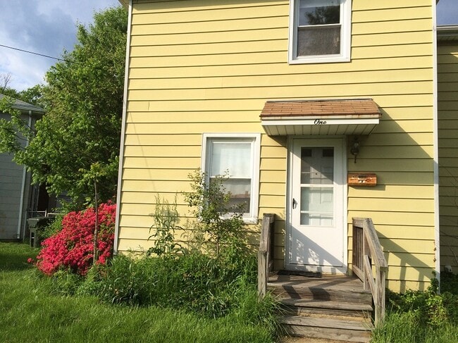 Photo - 1 Bassett Pl