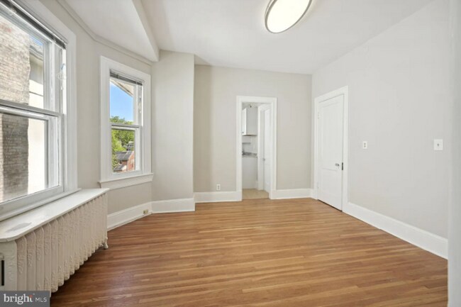 Photo - 3819 Military Rd NW Unidad 3