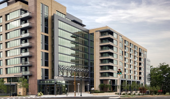 Luxury apartments in Bethesda - Flats 8300 Apartments