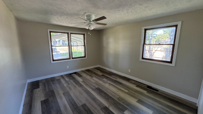 Building Photo - 1057 Delphi Ave Rental
