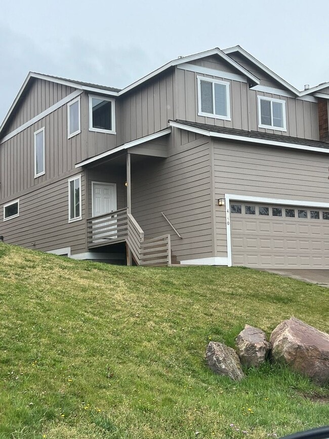 Photo - Reindeer Ave. Duplex Unit 4150