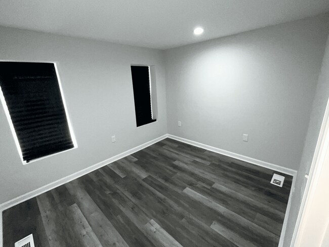 Photo - 1600 McHenry St