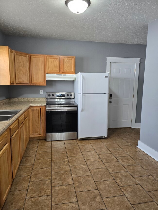 Photo - 746 S Union St