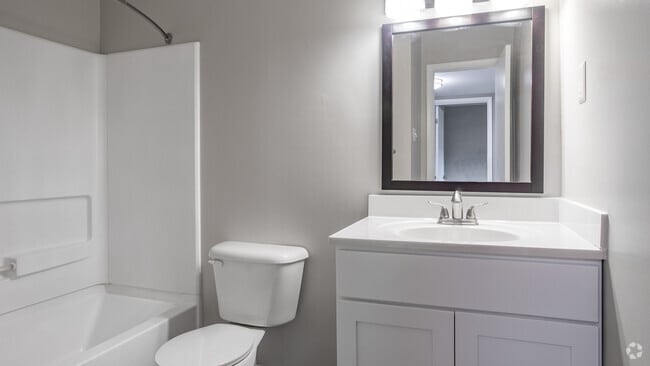 2BR,1.5BA,875SF