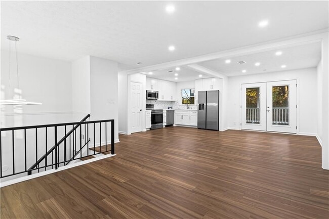 Photo - 2304 S Hairston Rd