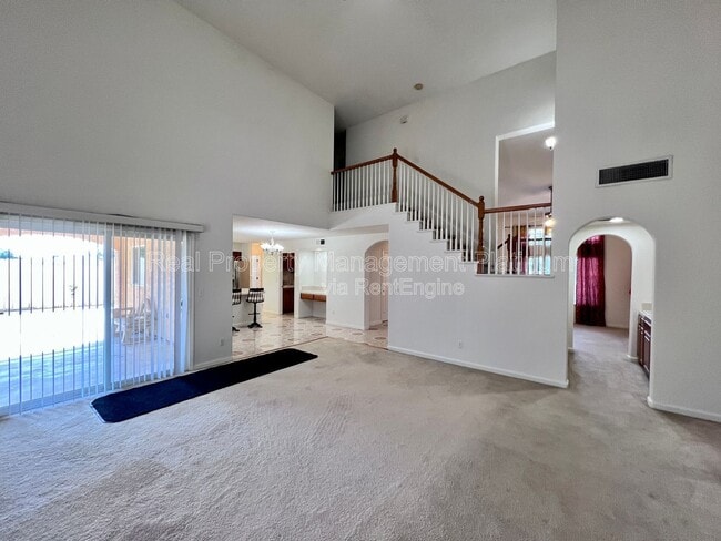 Photo - 5460 W Ashcroft Ave