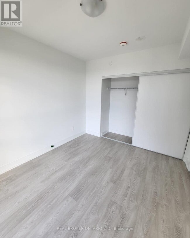 Photo - 2545 Simcoe St N Unit 1813