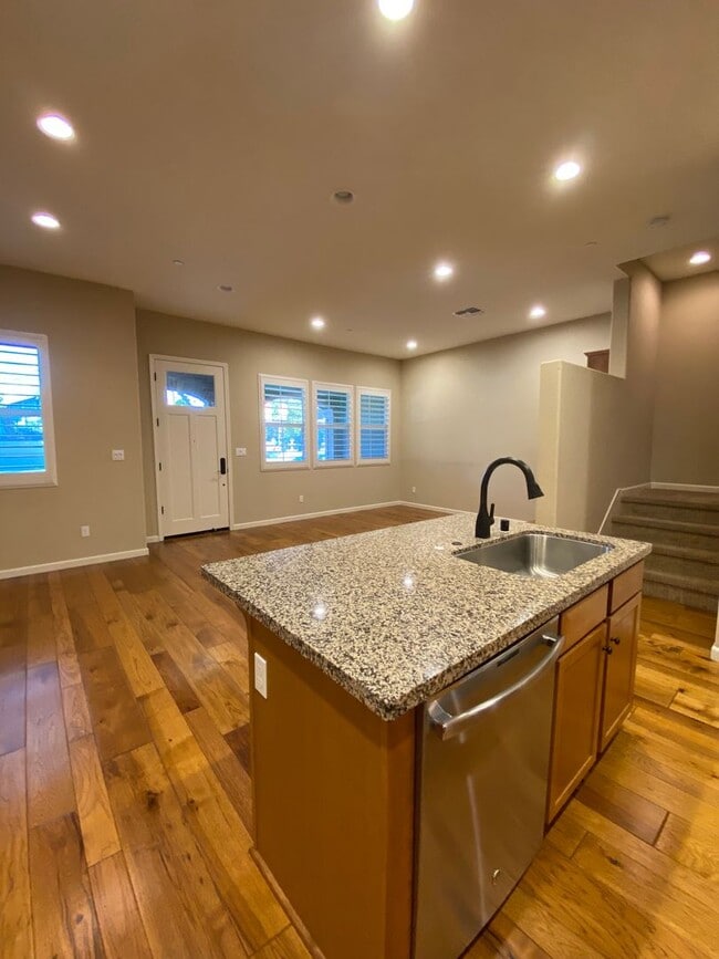 Photo - Livermore 3BD/2.5BA Townhouse in Great Neighborhood!