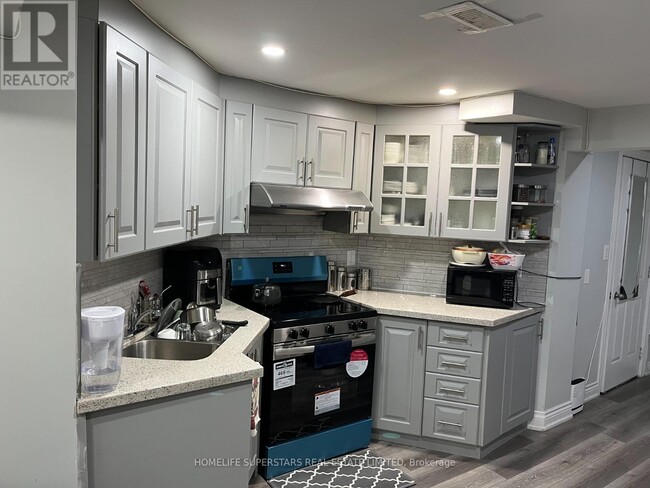 Photo - 35 Wardenwood Dr