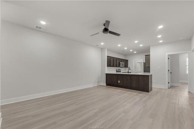 Photo - 4 Bed, 4 Bath Brand New Barracks Unit for ...