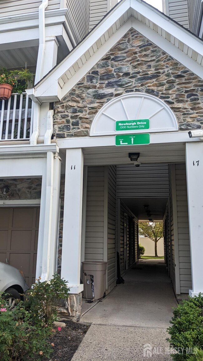 Photo - 11 Newburgh Dr Townhome