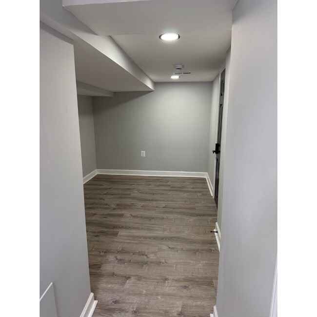 Photo - 803 Cator Ave Unit 2A AVAILABLE W/BATH $850 2A