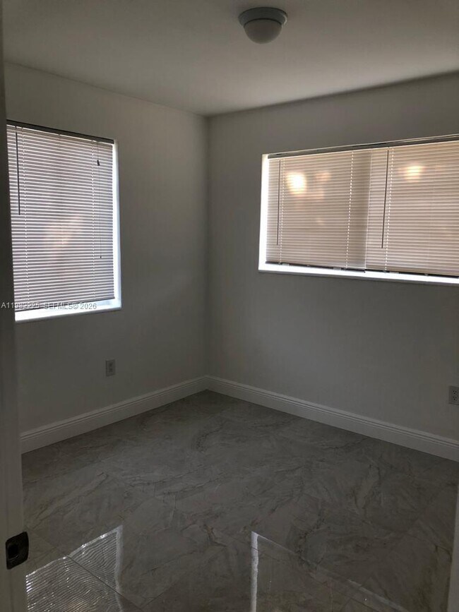 Photo - 1401 NW 8th Ave