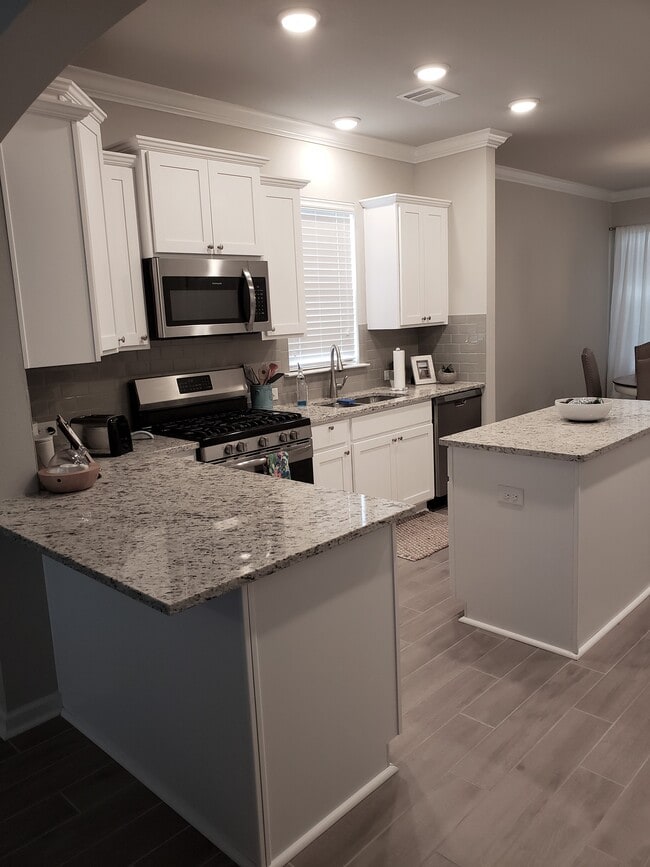 Photo - 7635 Antebellum Ave