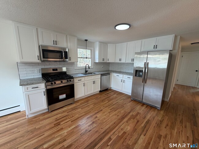 Photo - 163 Collins St Unit 2