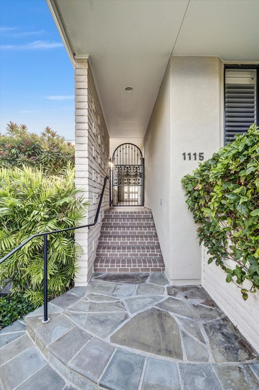 1115 Granville Dr