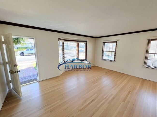 Photo - 2632 S Averill Ave