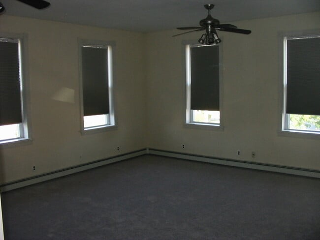 Photo - 121 Gay St Unit Apartment C