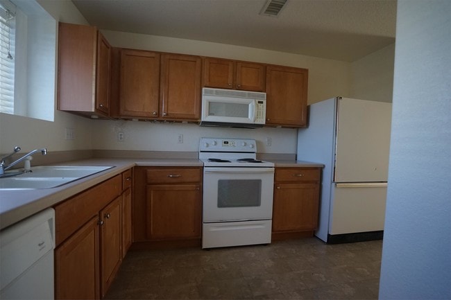 Building Photo - 18817 E 57th Pl