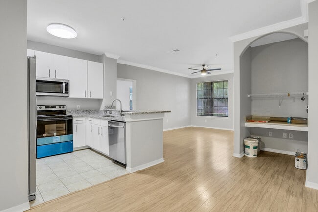 Photo - Stunning Remodeled 2 Bedroom Condo in Will... Unit APT 914