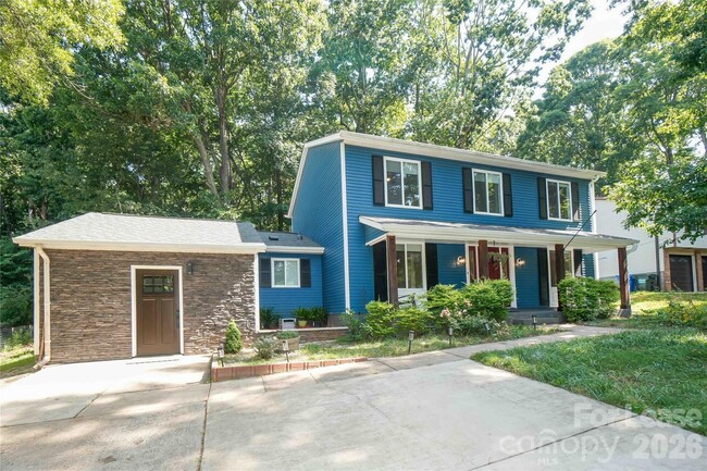 Building Photo - 6901 Wyndbend Ln