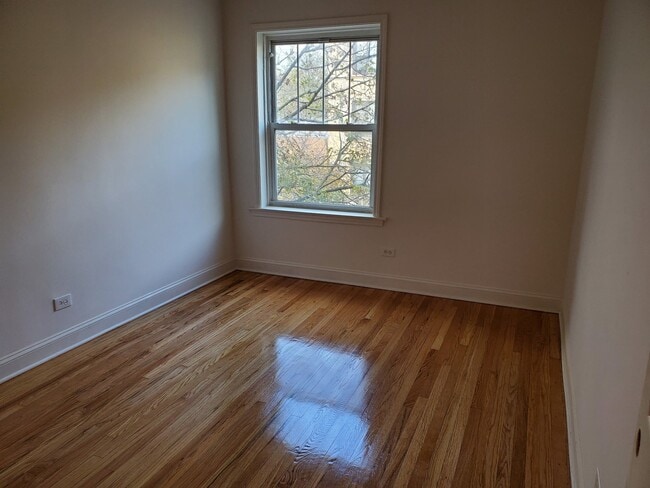 Photo - 2331 W Arthur Ave Unidad 2E
