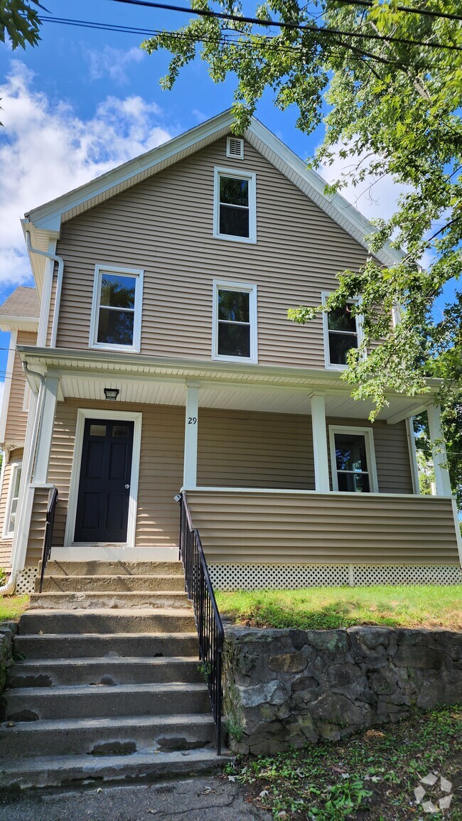 Building Photo - 29 Bicknell St Unit 2 Rental