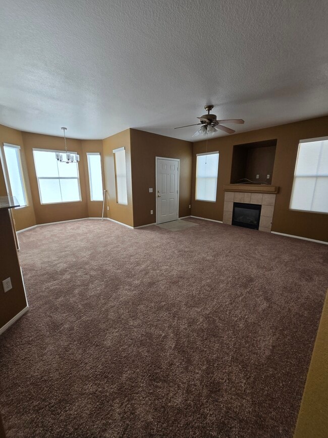 Building Photo - 10550 W Alexander Rd Unit Chateau Versailles #1040